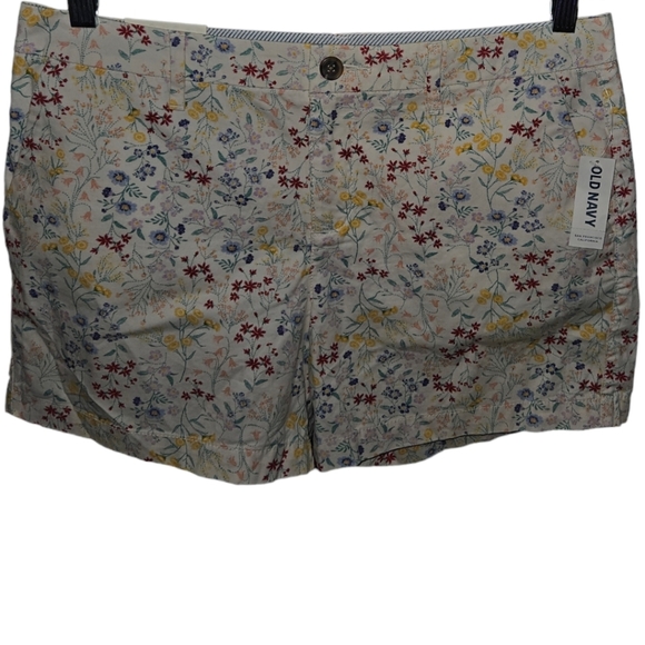 NWT Old Navy Everyday Floral Shorts - Picture 1 of 4